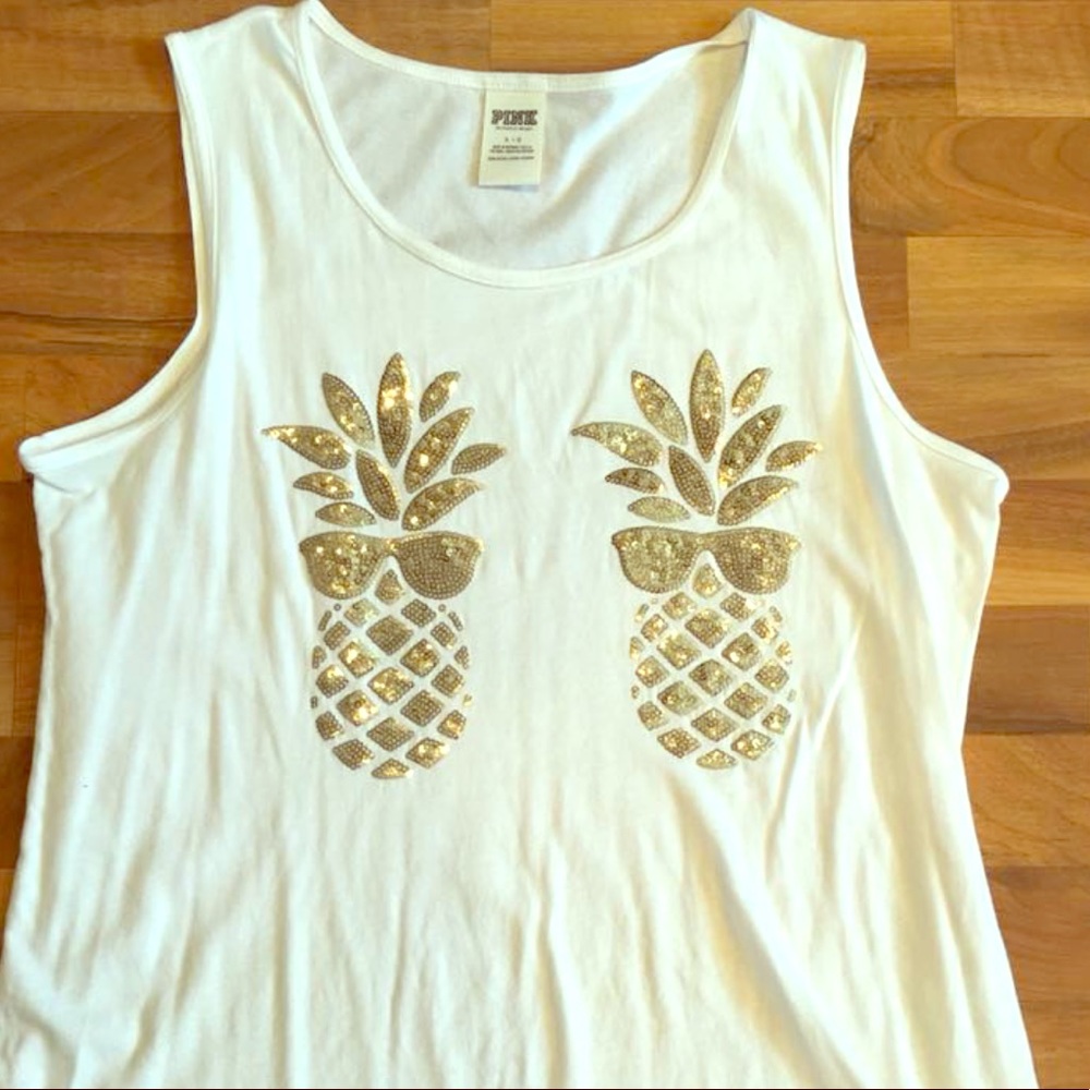 VS pineapple top